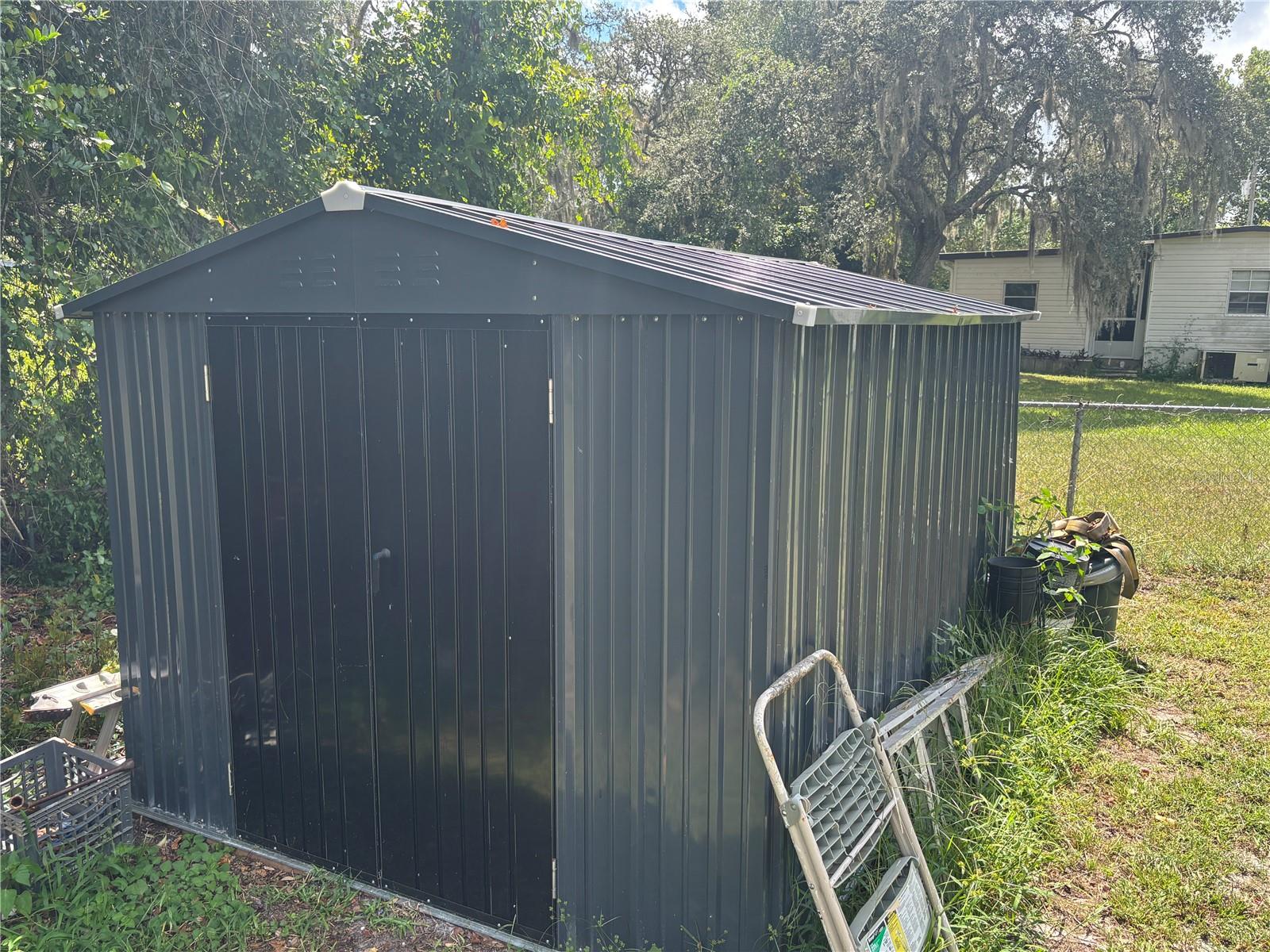 HALF-MOON MINI FARMS - Land