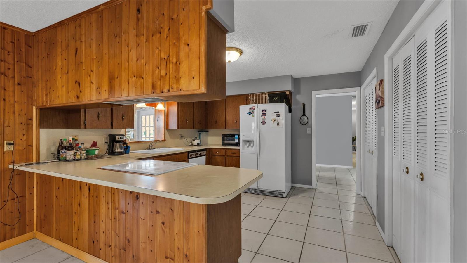 LAKE GIBSON SHORES - Residential