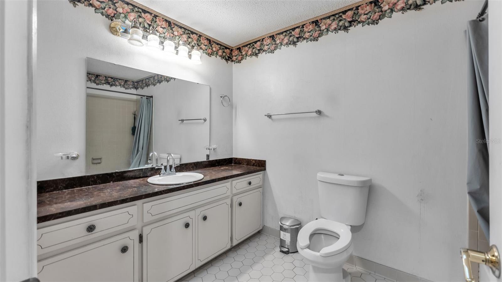 LAKE GIBSON SHORES - Residential