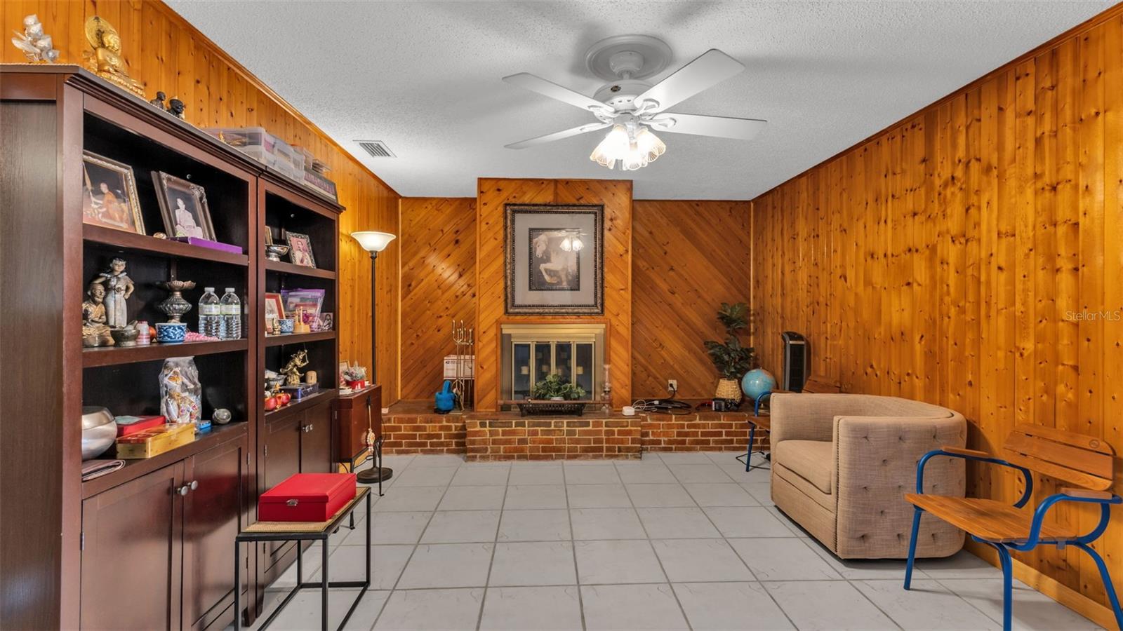 LAKE GIBSON SHORES - Residential