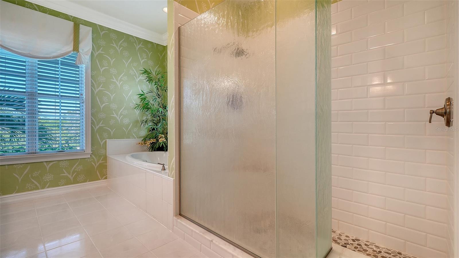 SLEEPY LAGOON - Residential