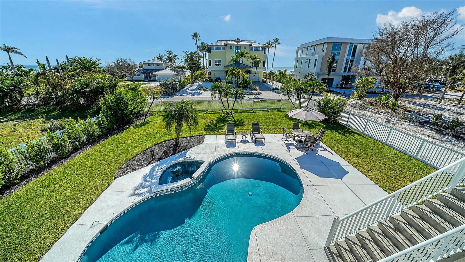 SLEEPY LAGOON - Residential