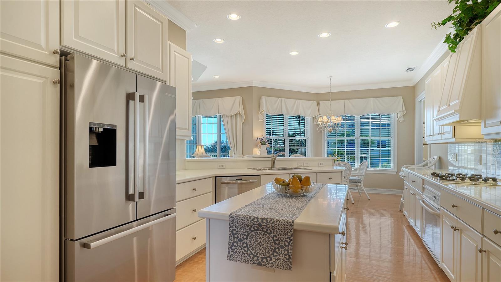 SLEEPY LAGOON - Residential