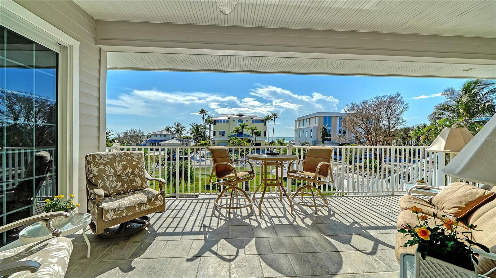 SLEEPY LAGOON - Residential