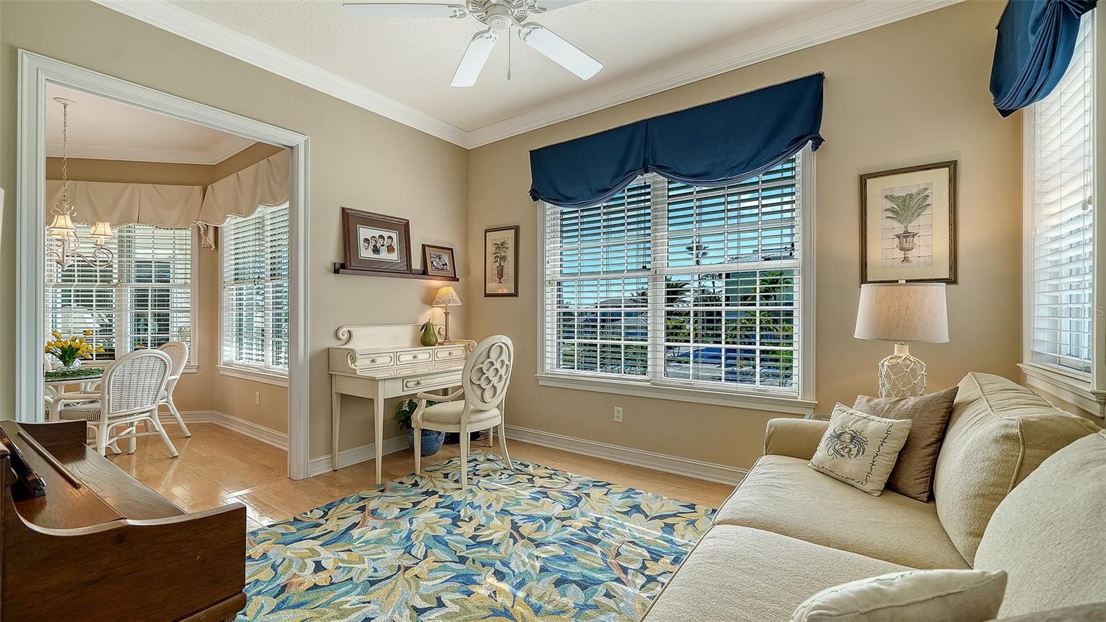 SLEEPY LAGOON - Residential