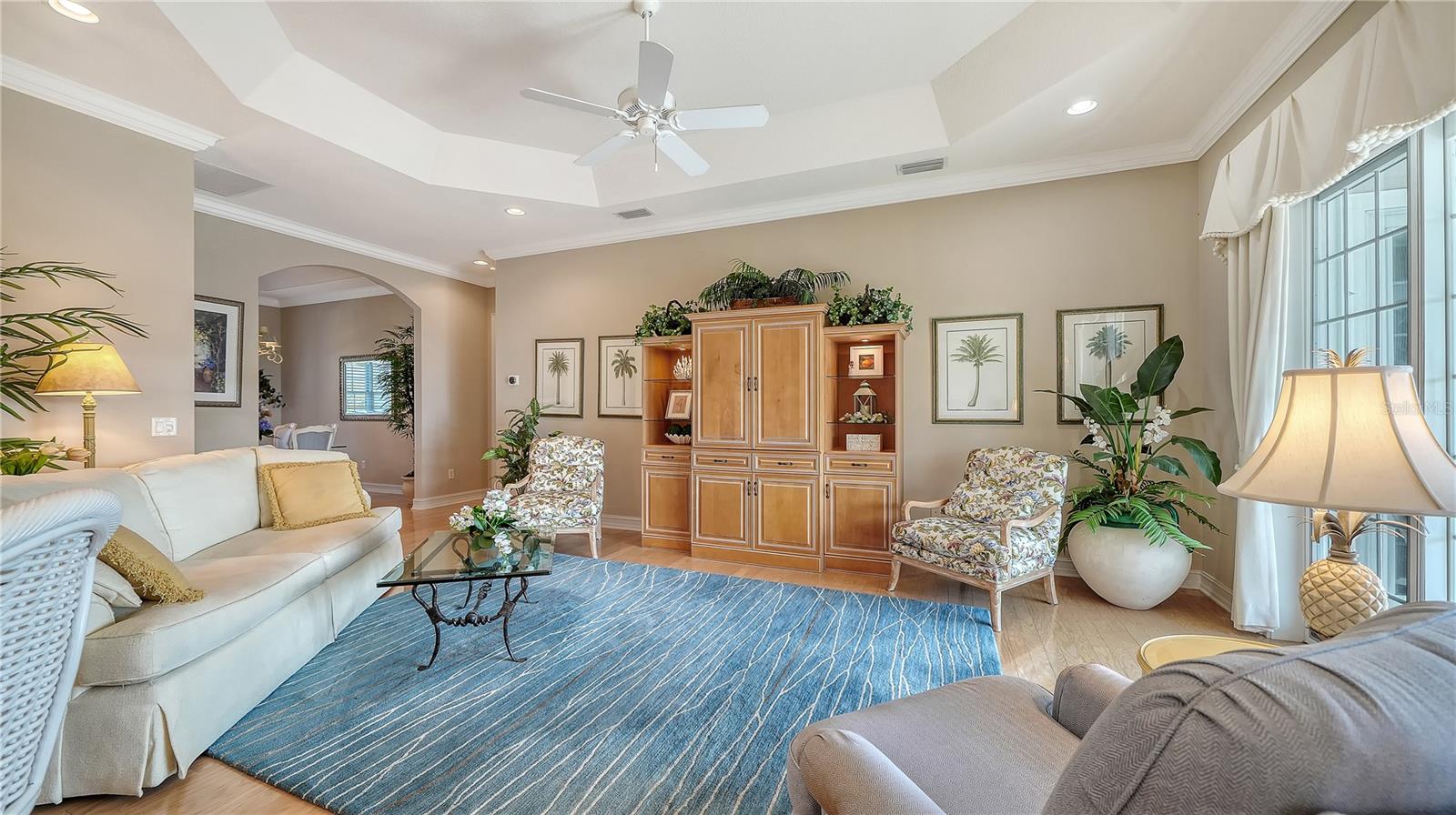 SLEEPY LAGOON - Residential