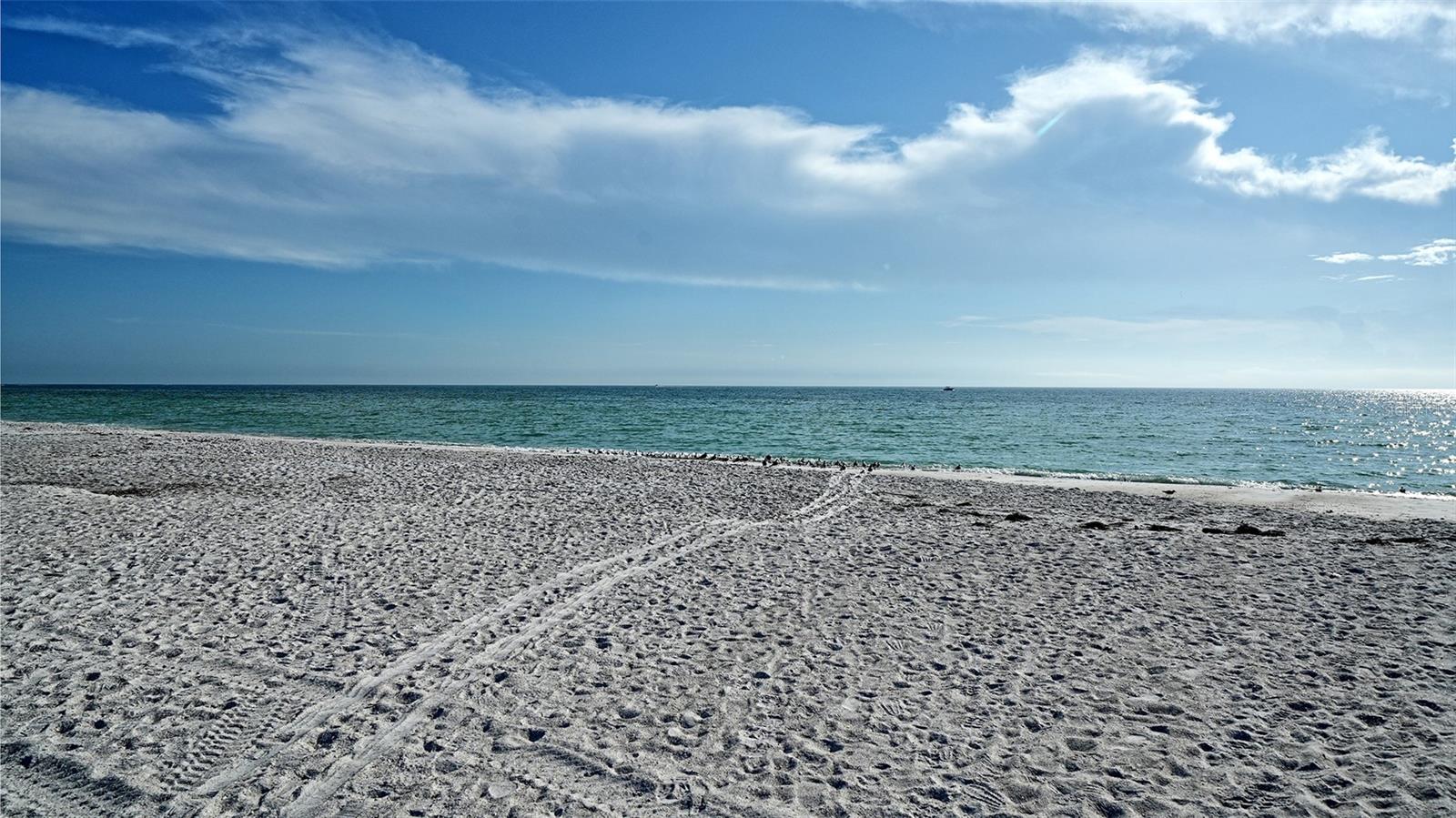 SLEEPY LAGOON - Residential