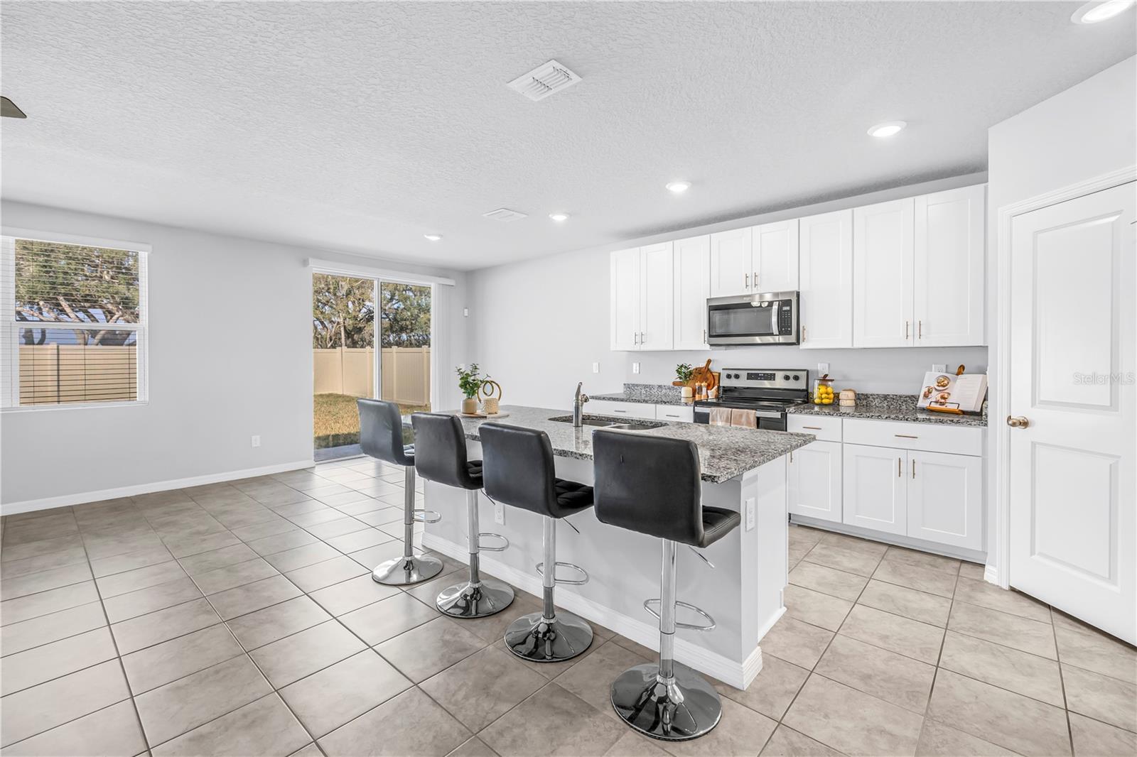 LANTANA GROVE - Residential