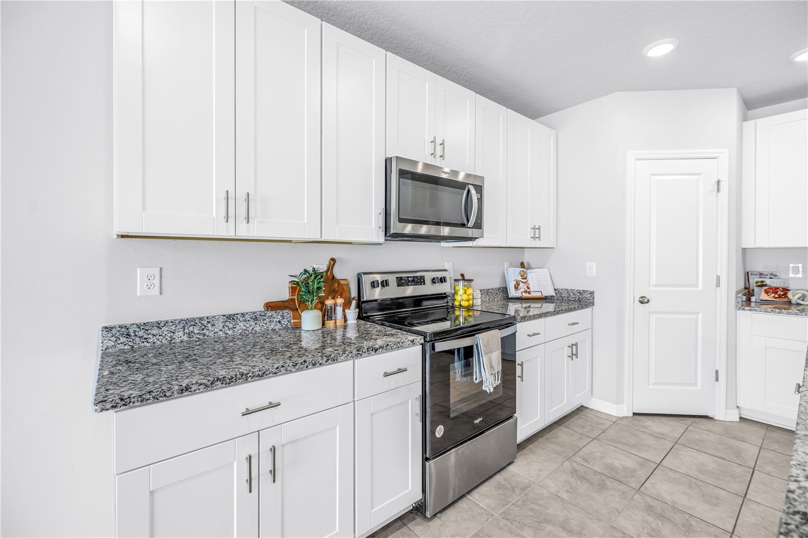 LANTANA GROVE - Residential