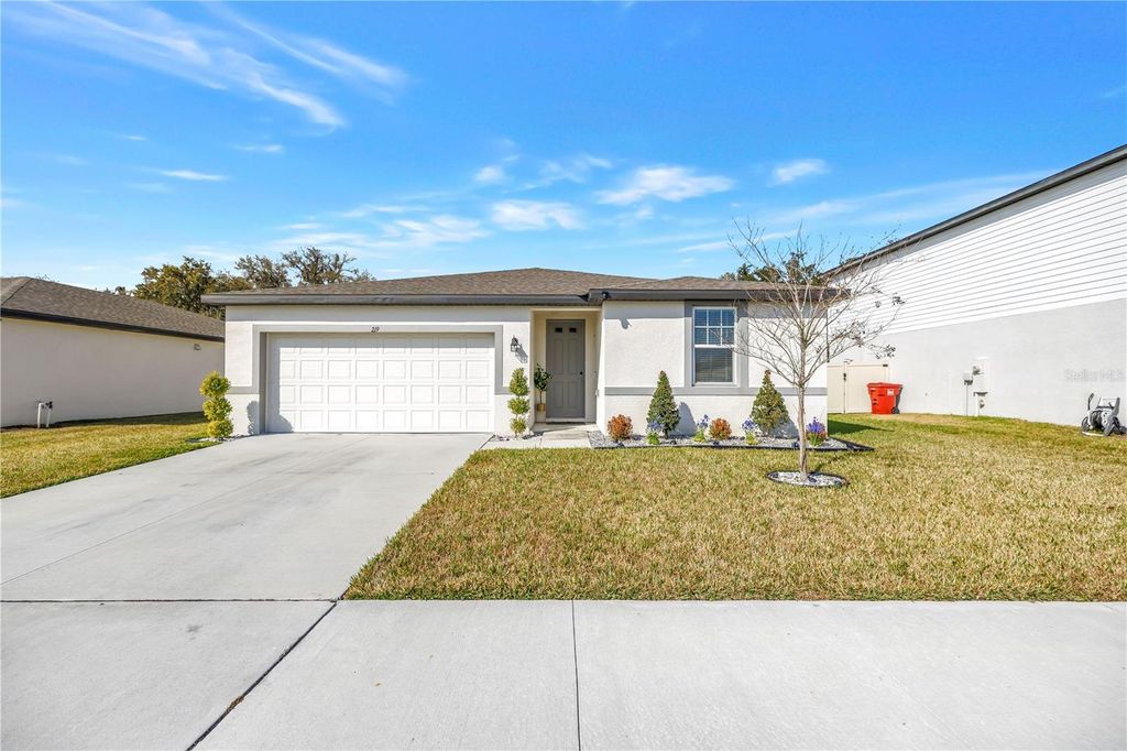 Photo of 219 Lovely Court, Plant City, FL 33566 (MLS # TB8477829)