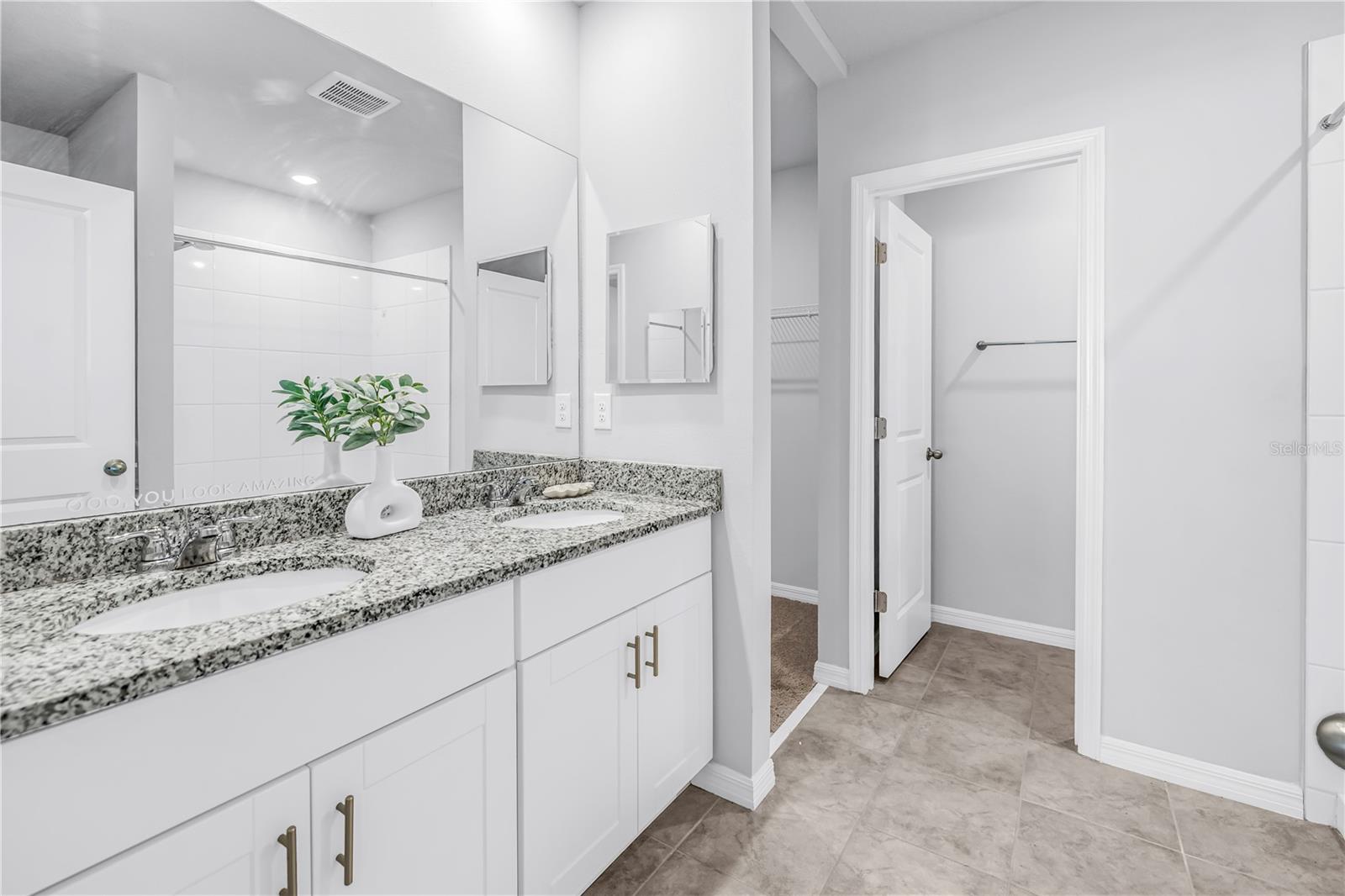 LANTANA GROVE - Residential