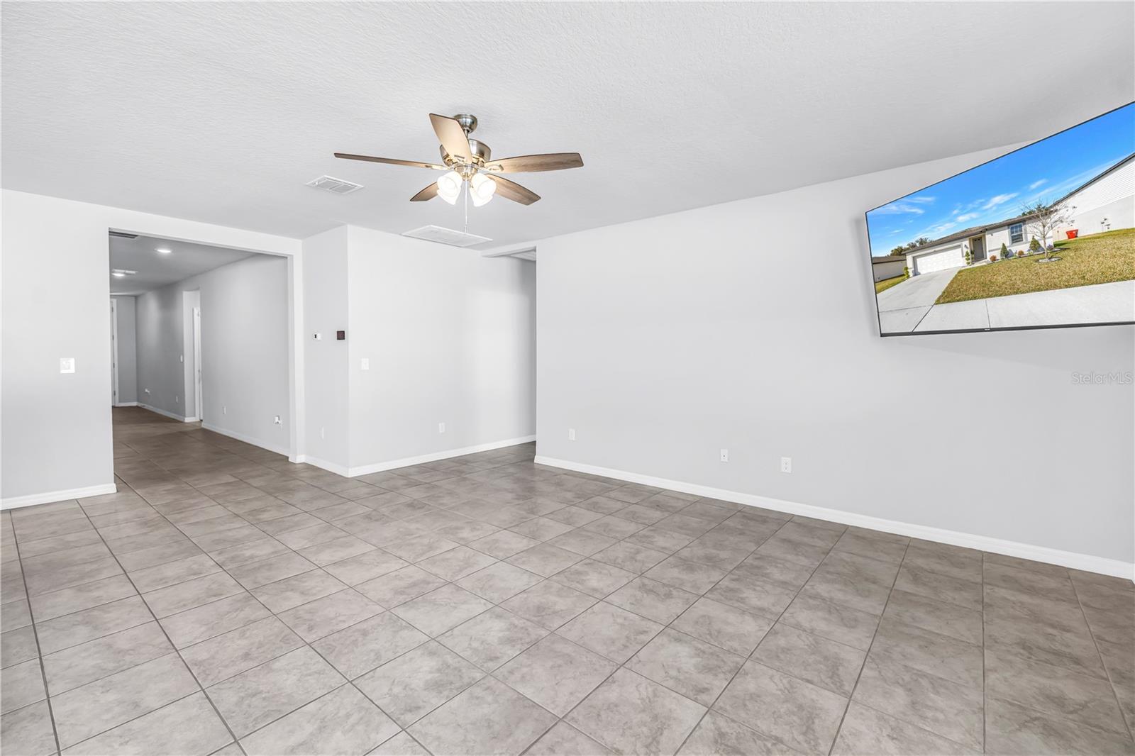 LANTANA GROVE - Residential