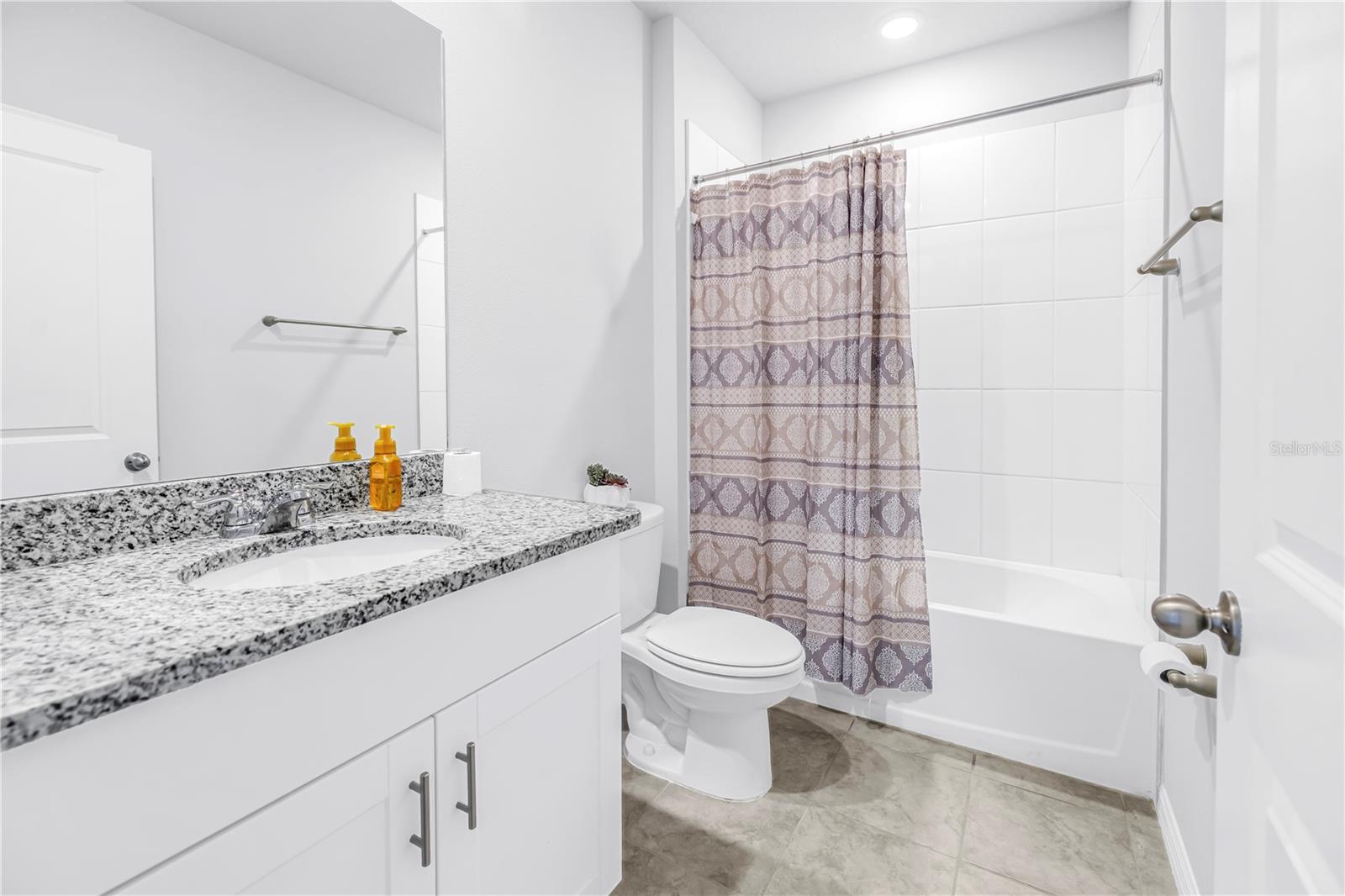 LANTANA GROVE - Residential