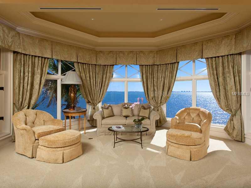 SAPPHIRE SHORES - Residential