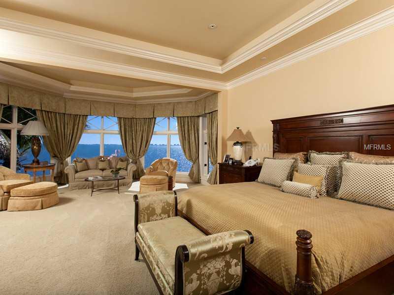 SAPPHIRE SHORES - Residential
