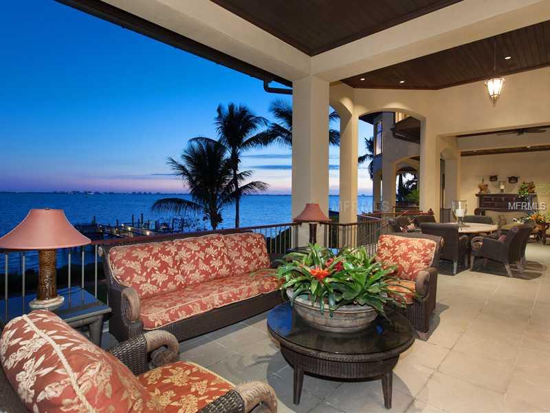 SAPPHIRE SHORES - Residential