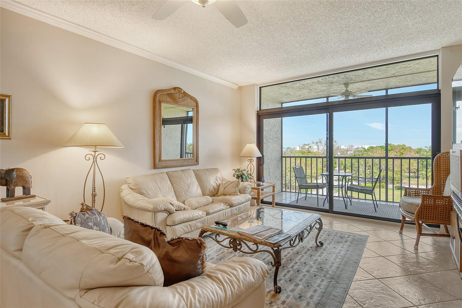 SEAPLACE V - Residential Lease