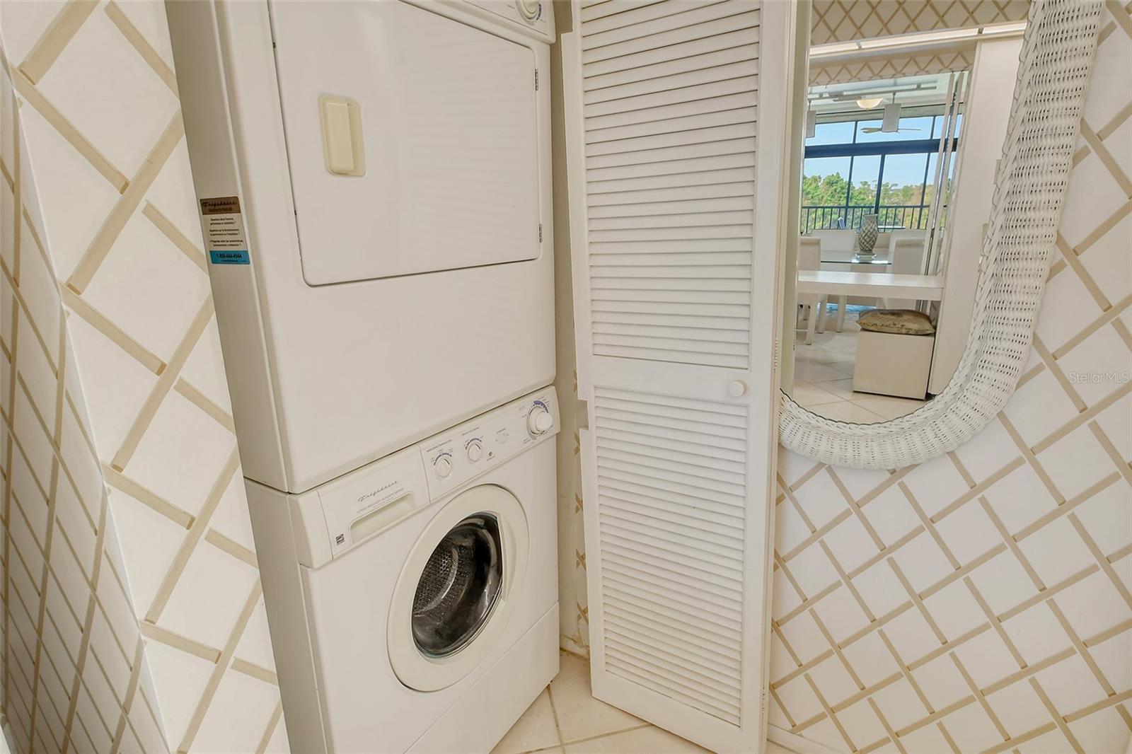 SEAPLACE V - Residential Lease