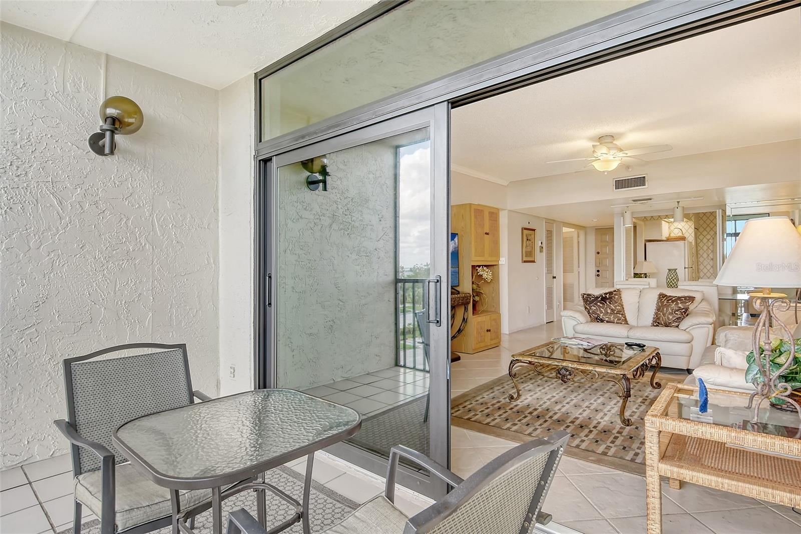 SEAPLACE V - Residential Lease