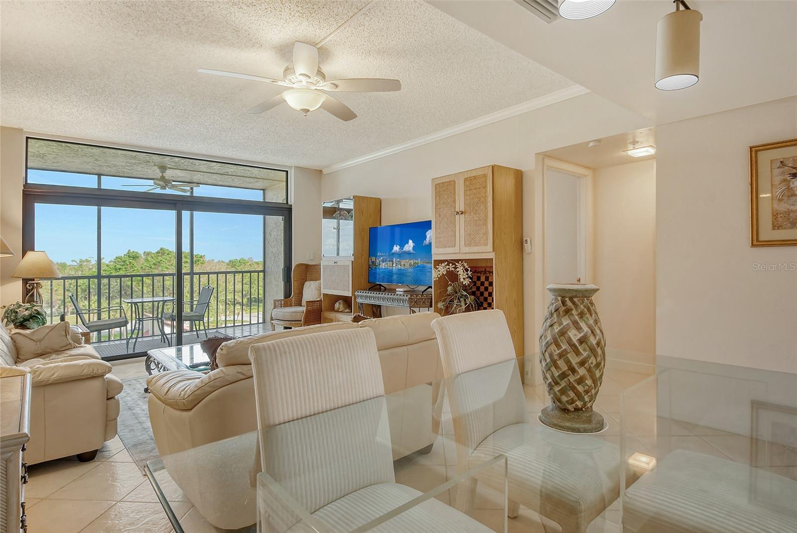 SEAPLACE V - Residential Lease