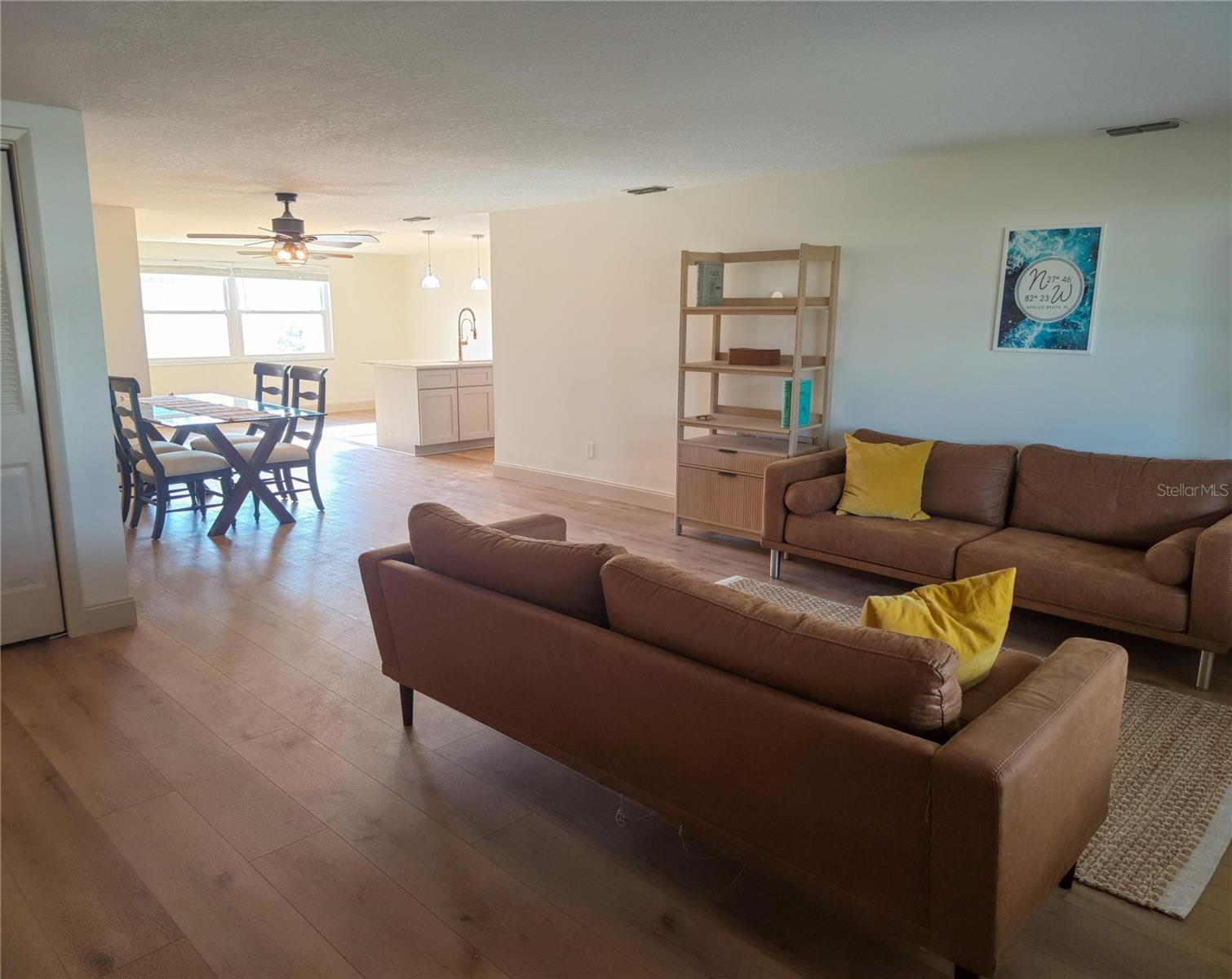 APOLLO BEACH UNIT FOUR - Residential