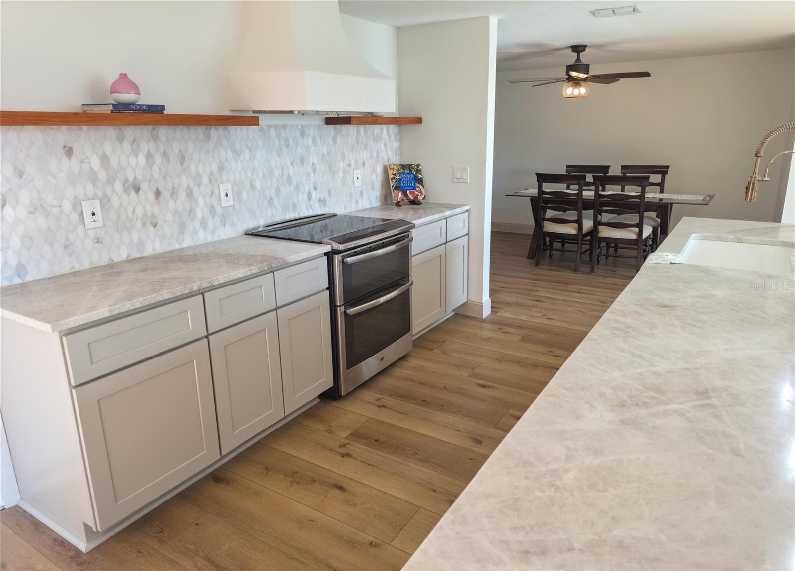 APOLLO BEACH UNIT FOUR - Residential