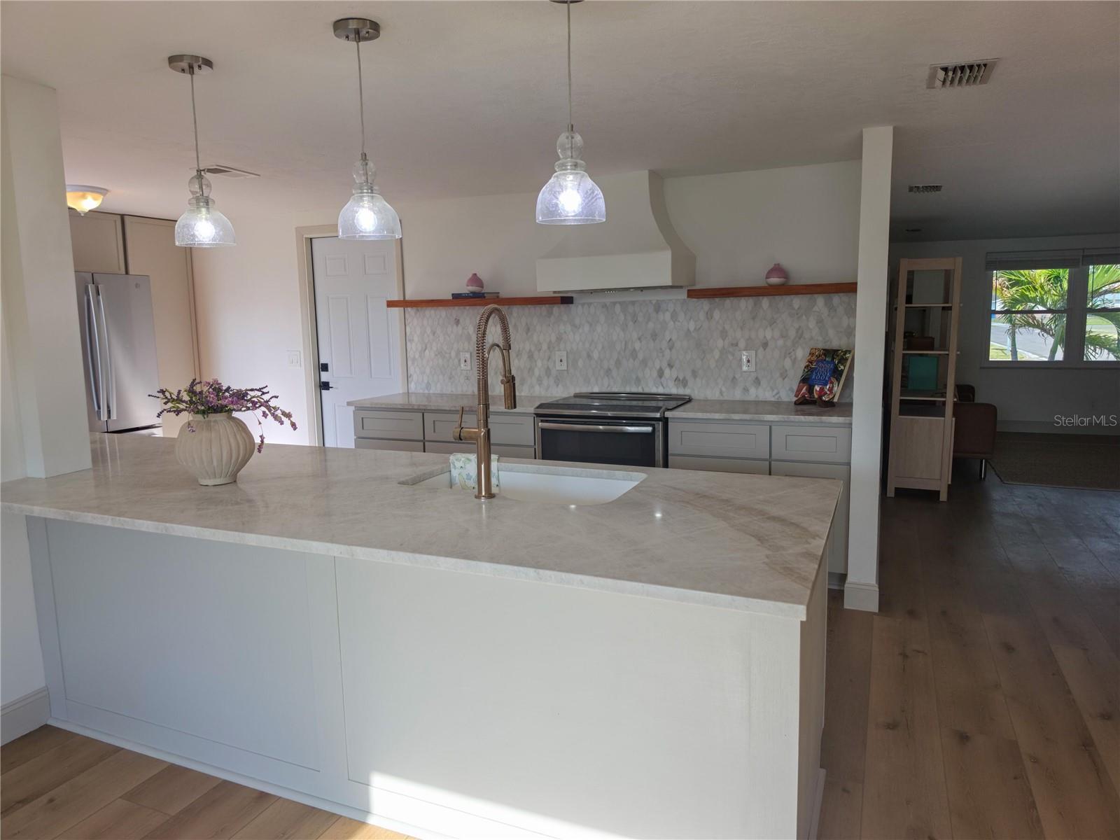 APOLLO BEACH UNIT FOUR - Residential