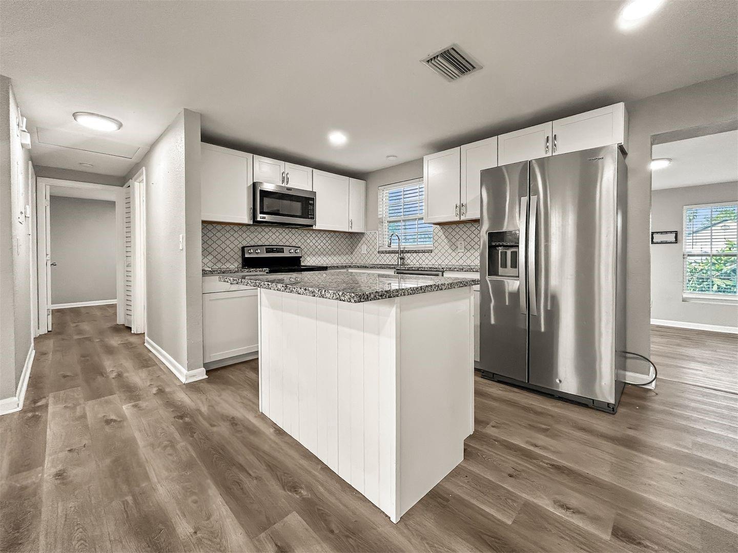 APOLLO BEACH UNIT 1 PT 2 - Residential