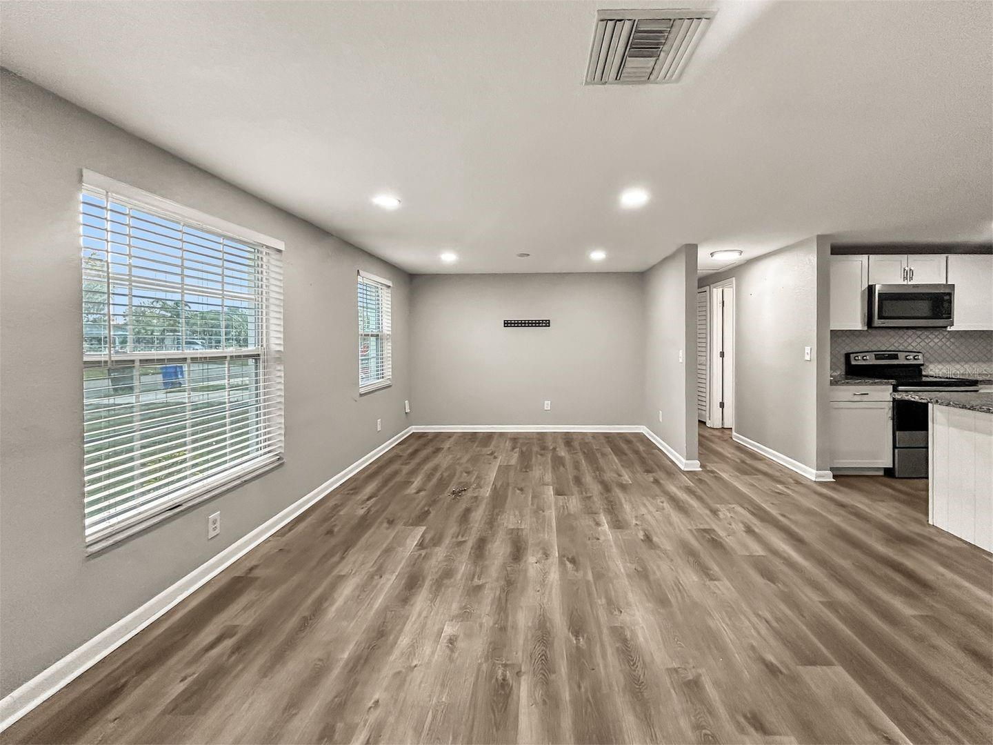 306 FLAMINGO DRIVE