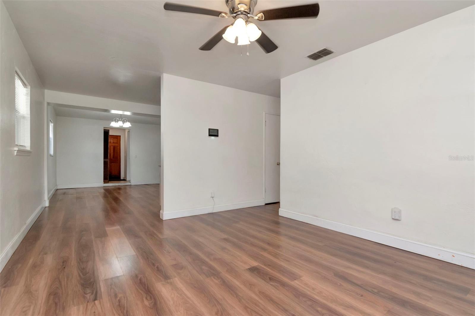 LINCOLN GARDENS - Residential