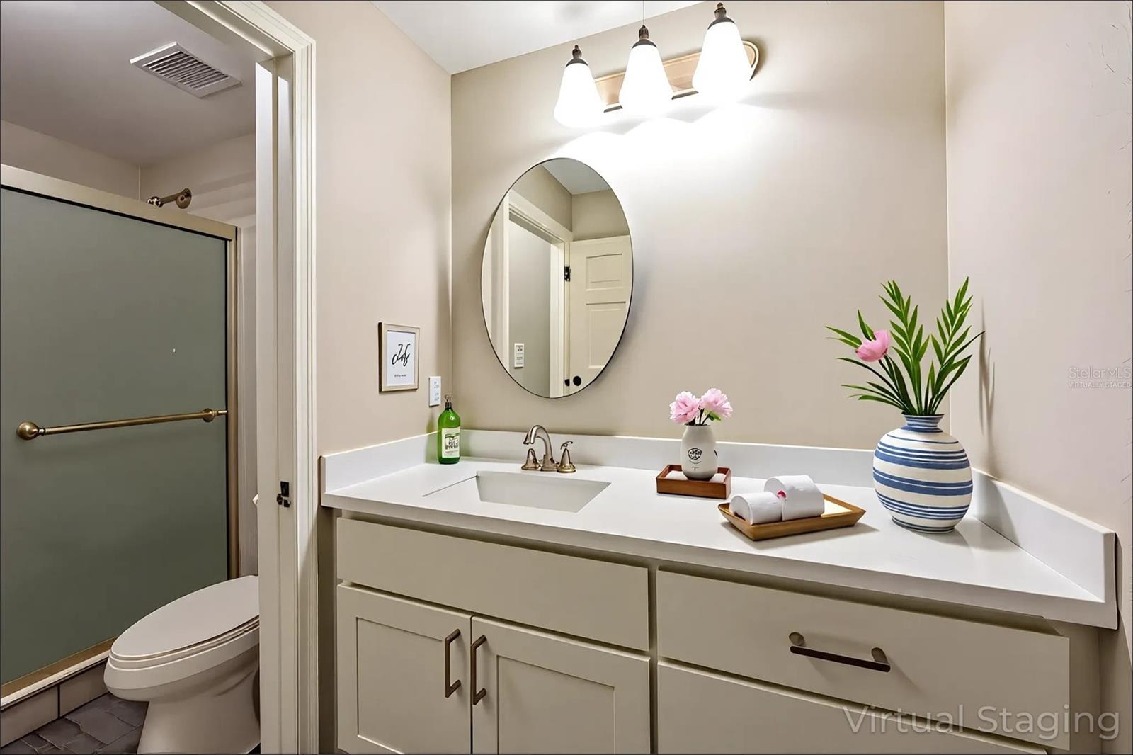 TIMBERLAKE CONDO 02 - Residential