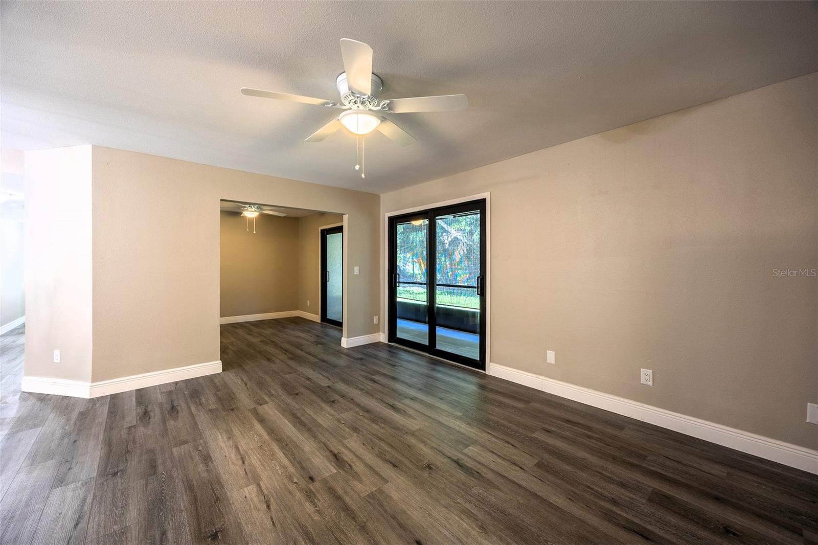 TIMBERLAKE CONDO 02 - Residential