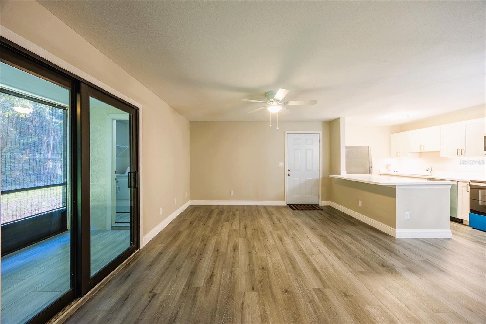 TIMBERLAKE CONDO 02 - Residential