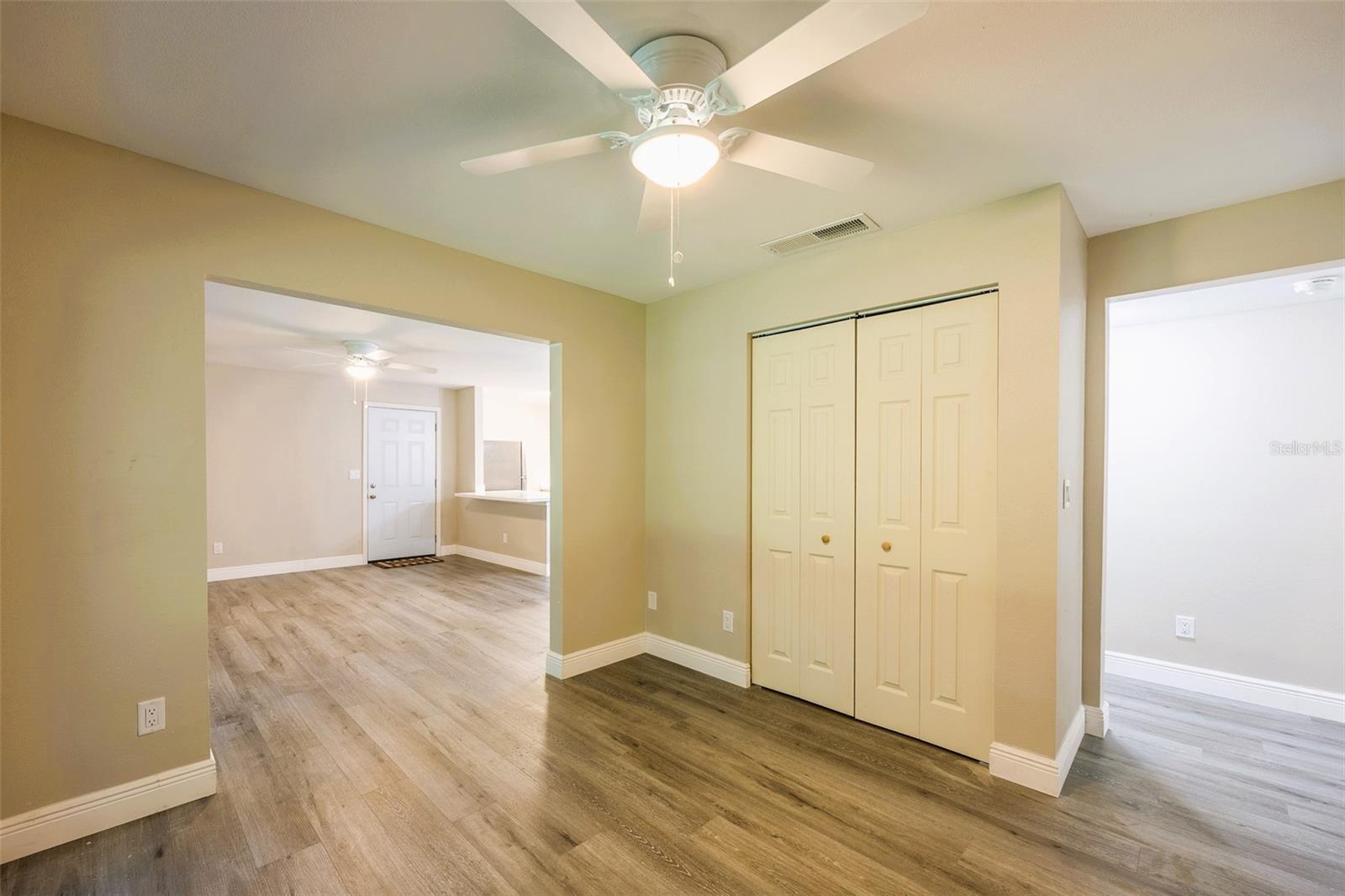 TIMBERLAKE CONDO 02 - Residential