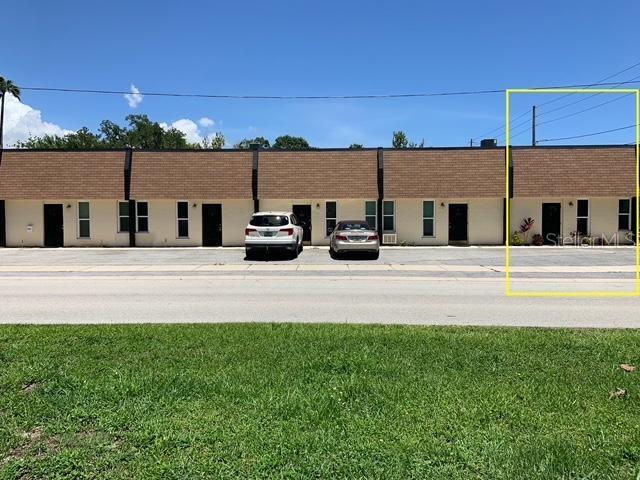 FLEX SPACE: Office in front, warehouse with roll up doors in back, mezzanine area and adjacent fenced paved area. Office area includes a lobby with a kitchenette, 2 offices and a bathroom. Warehouse portion has very high ceilings and a roll up door in the back
Total ground level size about 1,100 SF. Additional mezzanine storage space not included in SF (additional 400-600 SF, tenant to verify)
Fully air conditioned. End unit in a 5 unit building. Plenty of off street parking. GREAT LOCATION close to Route 19, Morton Plant Hospital, and downtown Clearwater. Pinellas Trail right behind property. Roughly a 10 min drive to Clearwater Beach. Tenant pays for utilities. Square footage is an estimate, to be verified by tenant. Lease $1,650/month for office/warehouse and $250/month (optional) for adjacent fenced outdoor storage. Security deposit is $1,700. Prefer businesses without too many customer visits. No businesses related to cannabis or guns.