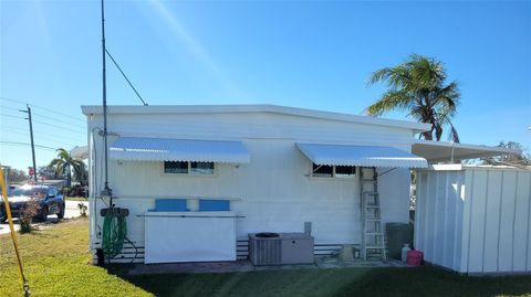 A home in ELLENTON