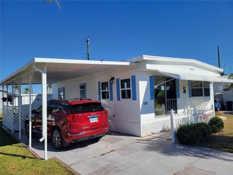 A home in ELLENTON