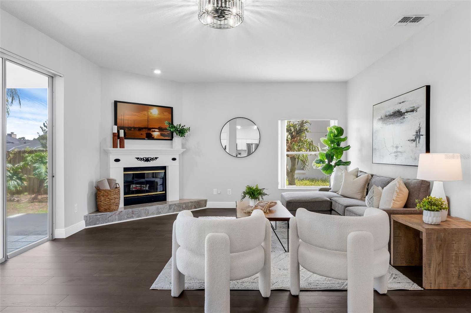 1121 NEEDLEWOOD LOOP