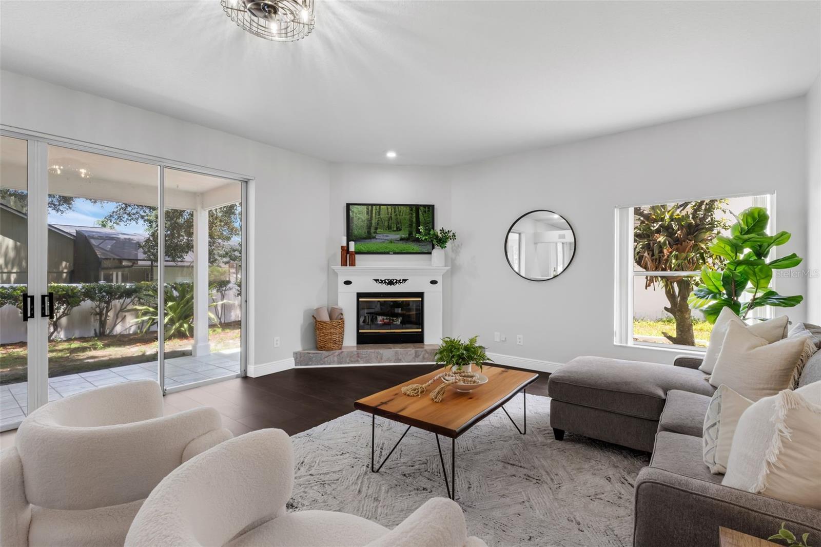 1121 NEEDLEWOOD LOOP