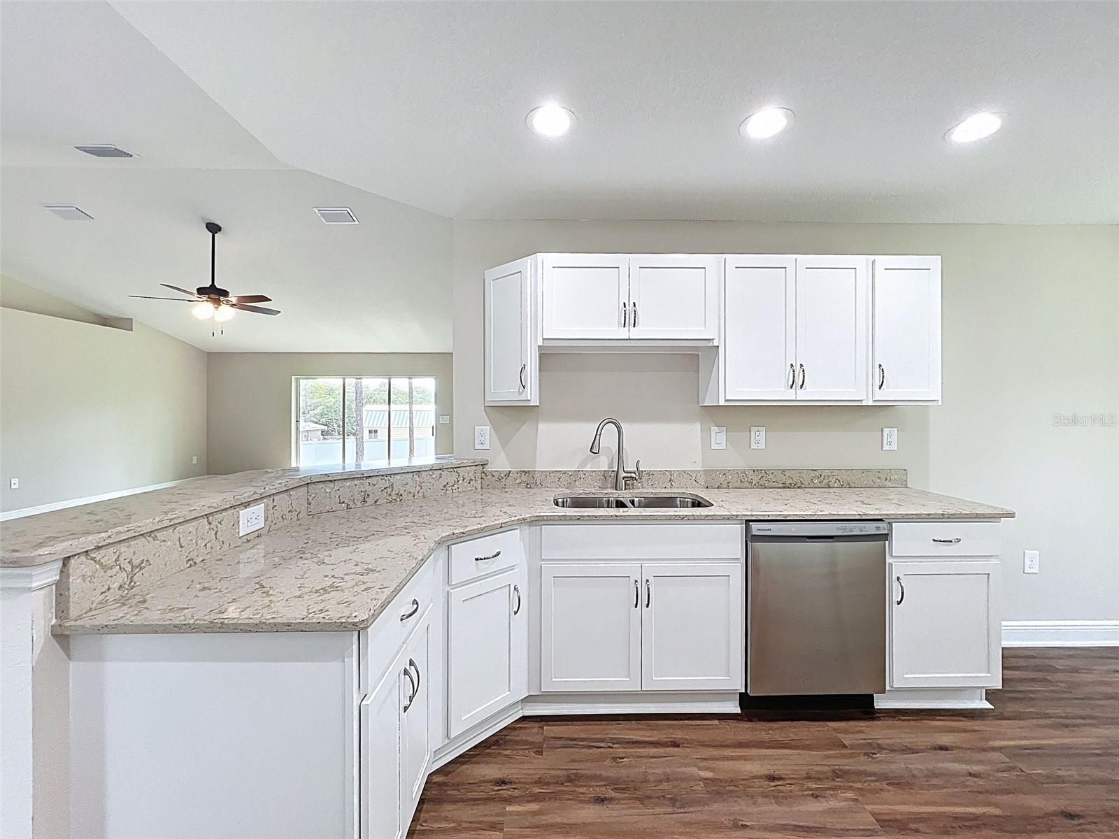 CITRUS SPGS UNIT 09 - Residential