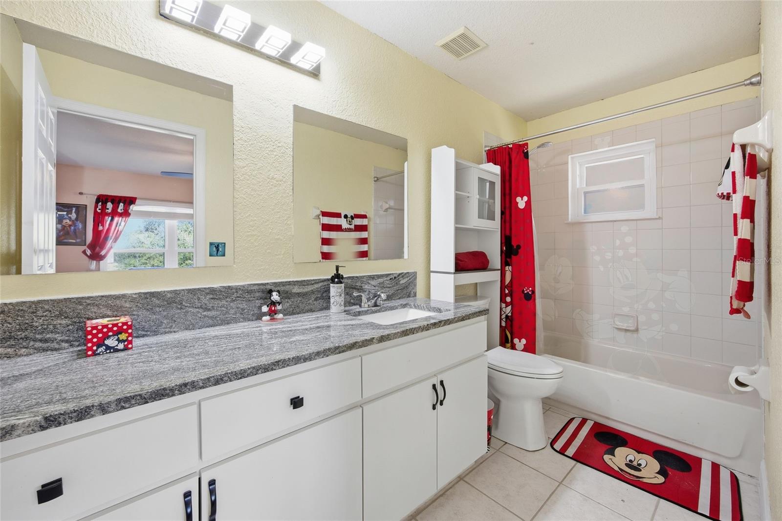 MARION OAKS - Residential