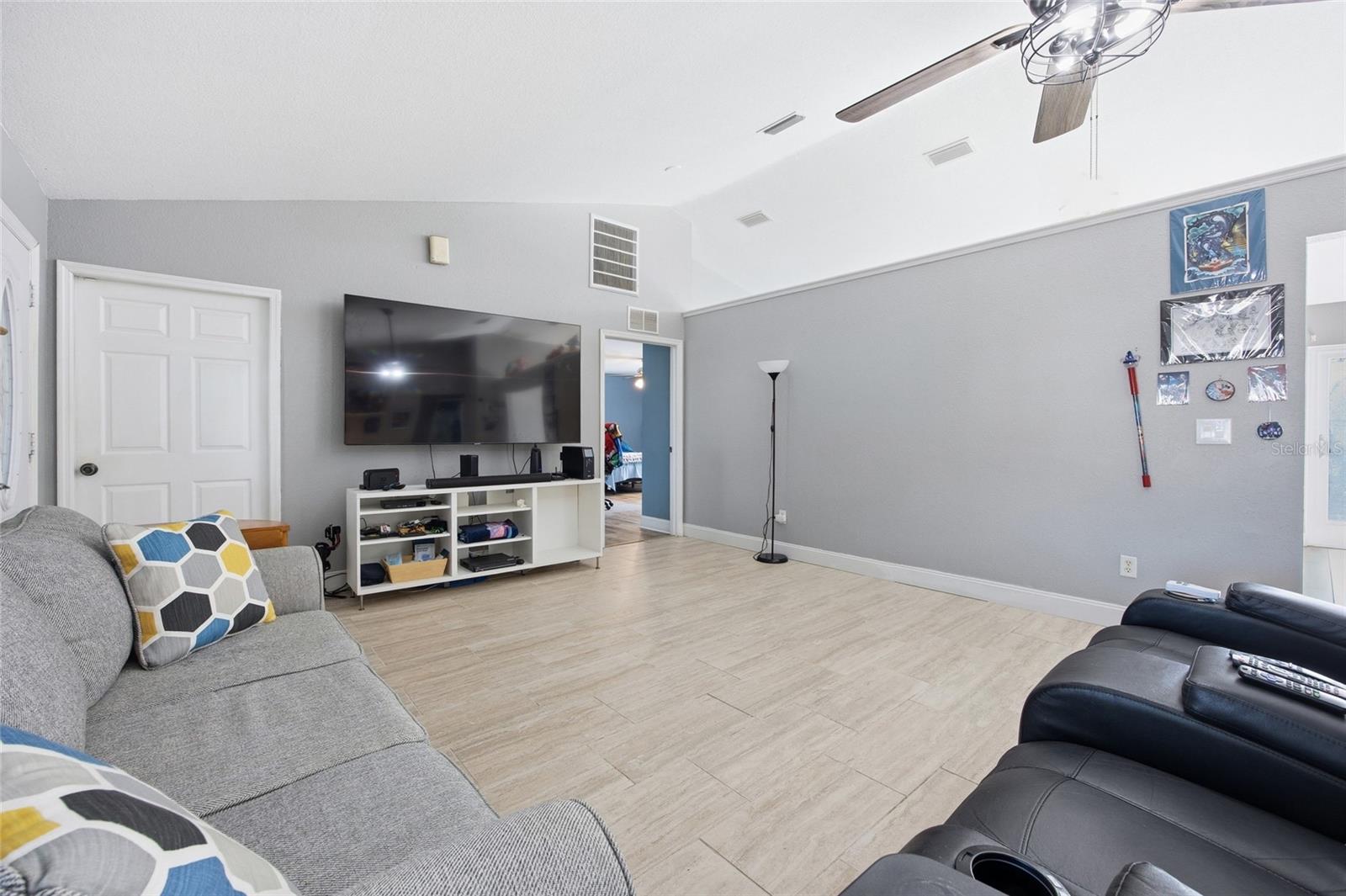 MARION OAKS - Residential