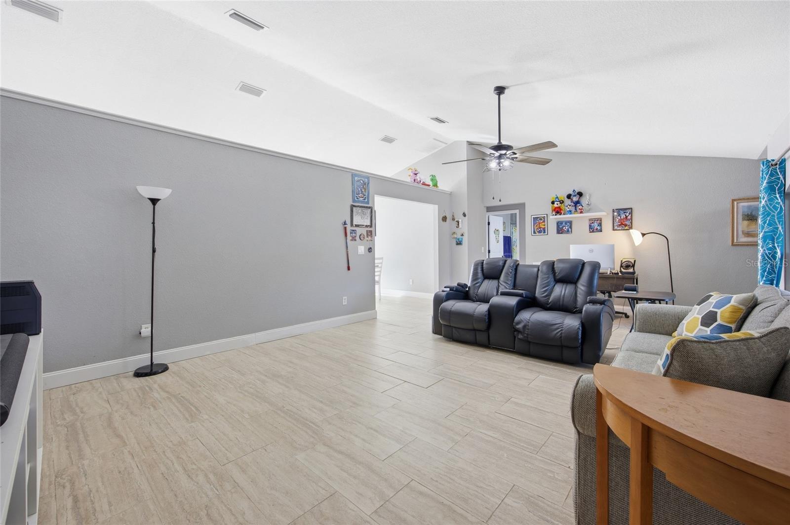 MARION OAKS - Residential