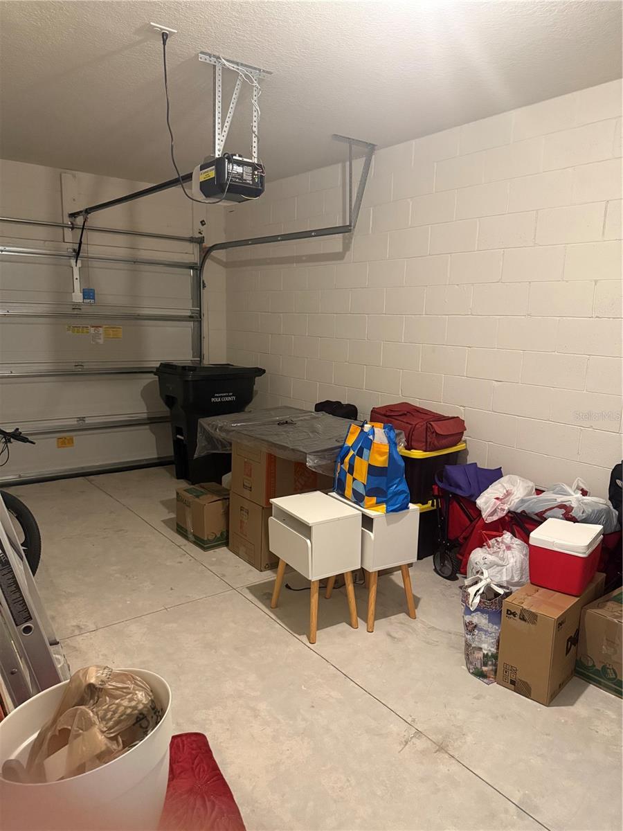 DANBURY/RIDGEWOOD LKS - Residential Lease