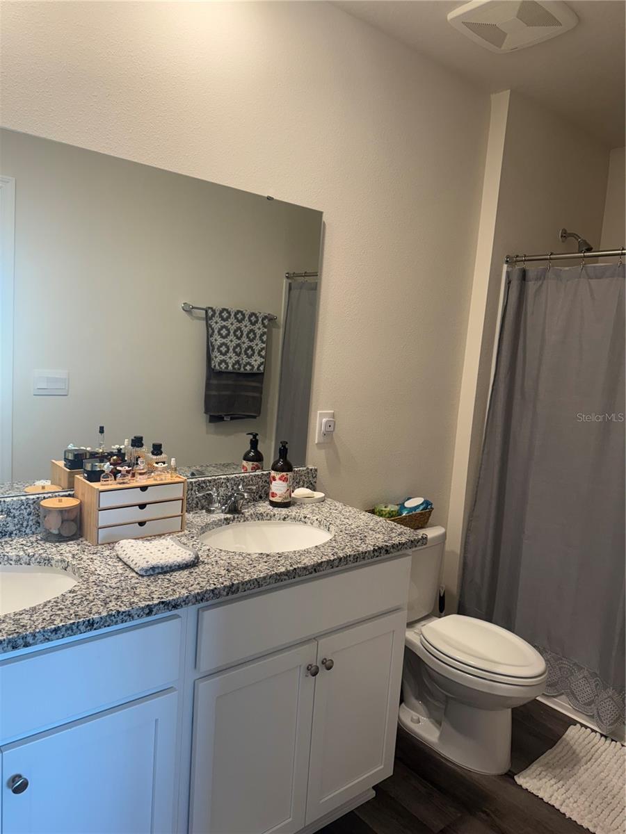 DANBURY/RIDGEWOOD LKS - Residential Lease