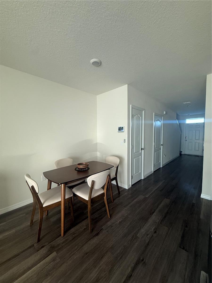 DANBURY/RIDGEWOOD LKS - Residential Lease