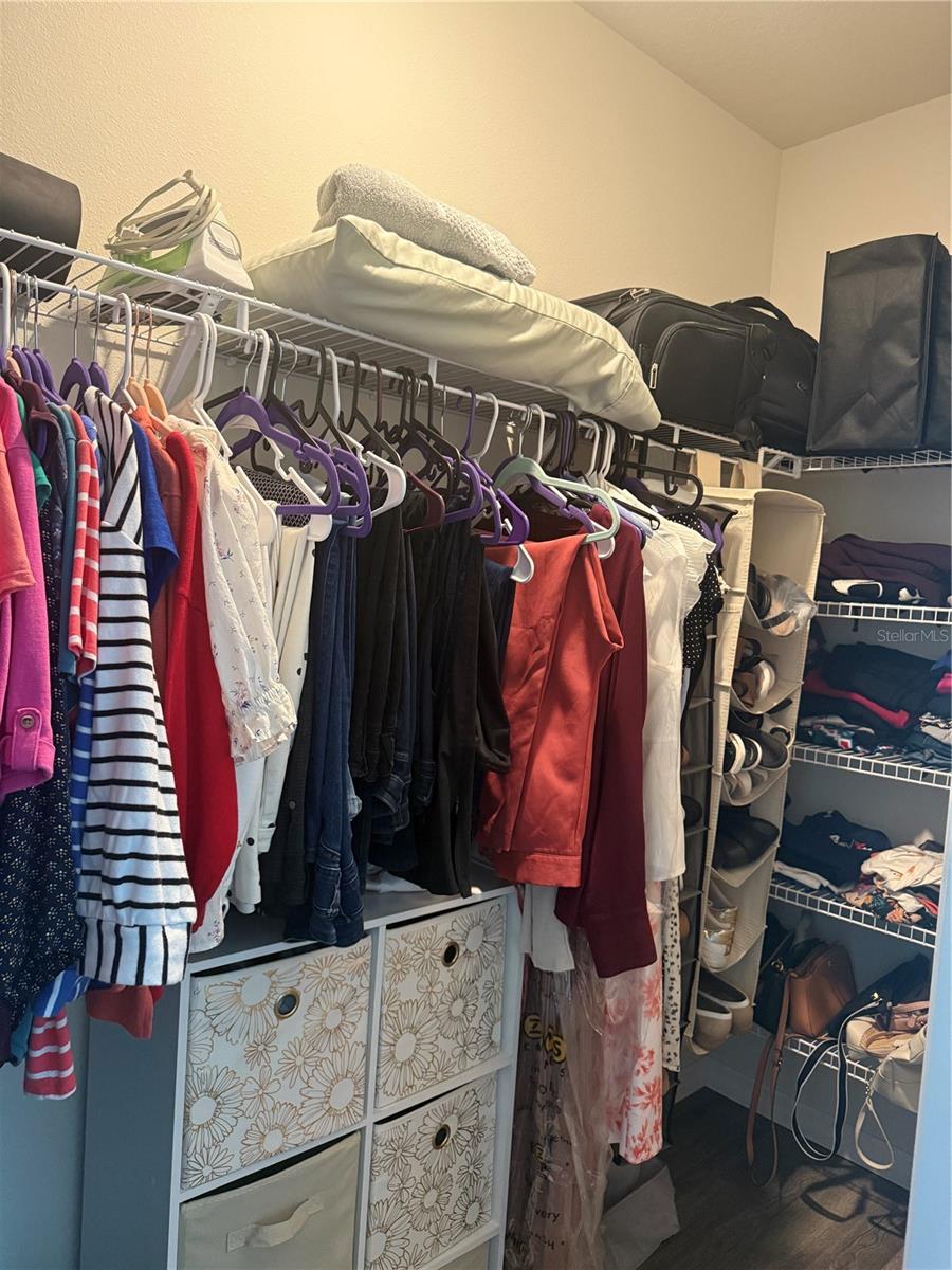 DANBURY/RIDGEWOOD LKS - Residential Lease