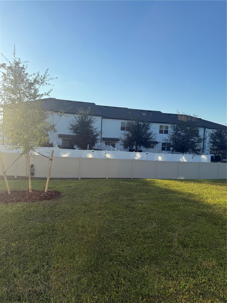 DANBURY/RIDGEWOOD LKS - Residential Lease