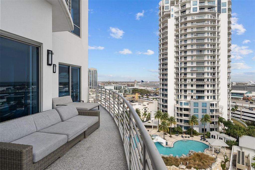 Photo of 449 S 12th Street #1402, Tampa, FL 33602 (MLS # TB8485015)