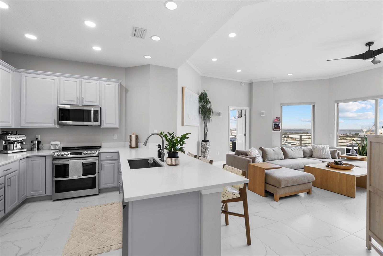 TOWERS OF CHANNELSIDE CONDOMIN - Residential